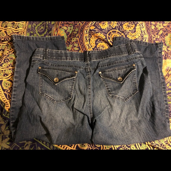 Jeans - Picture 3 of 3